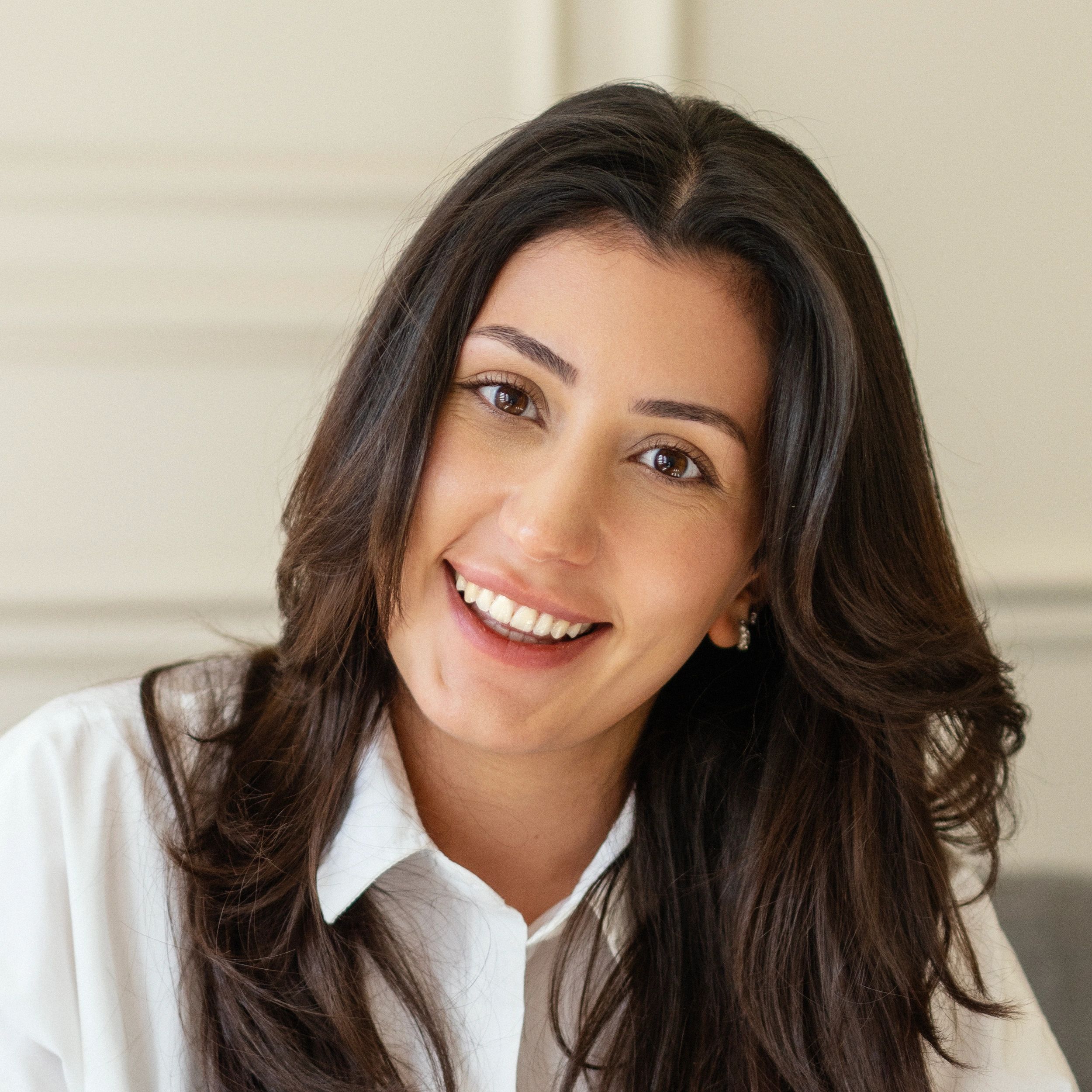 Portrait of Rubi, founder and lead consultant